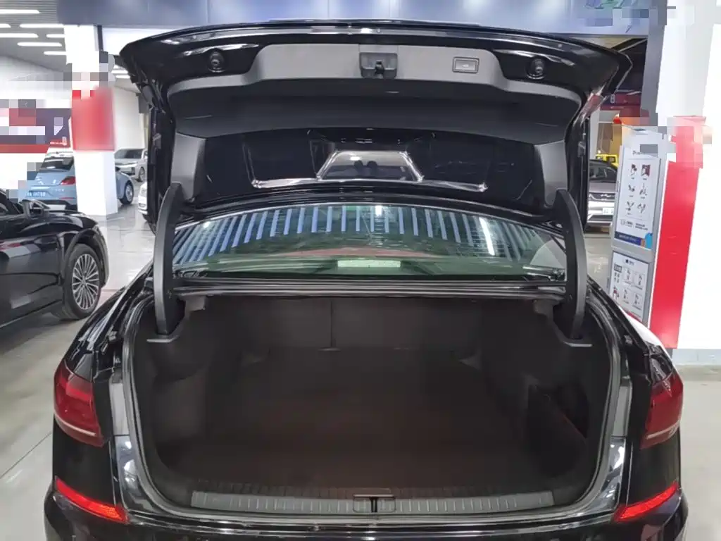 Volkswagen Passat — фото 15