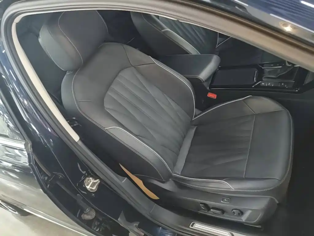 Volkswagen Passat — фото 20