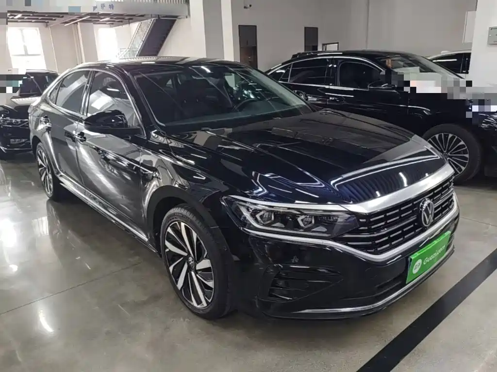Volkswagen Passat — фото 22