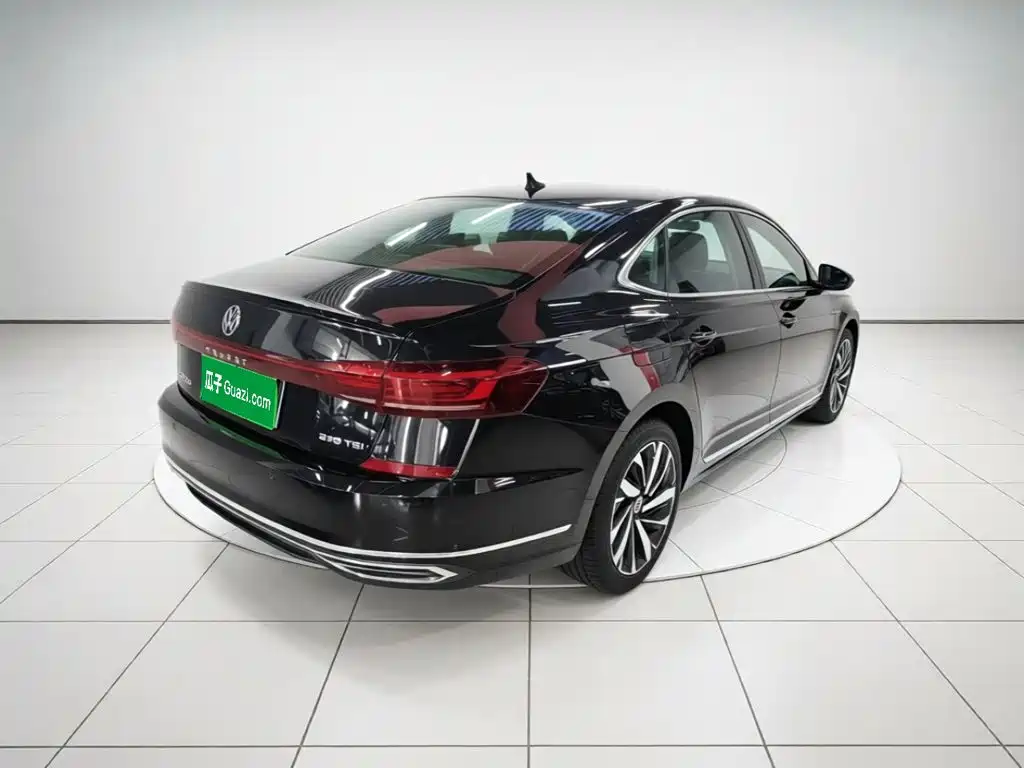 Volkswagen Passat — фото 5