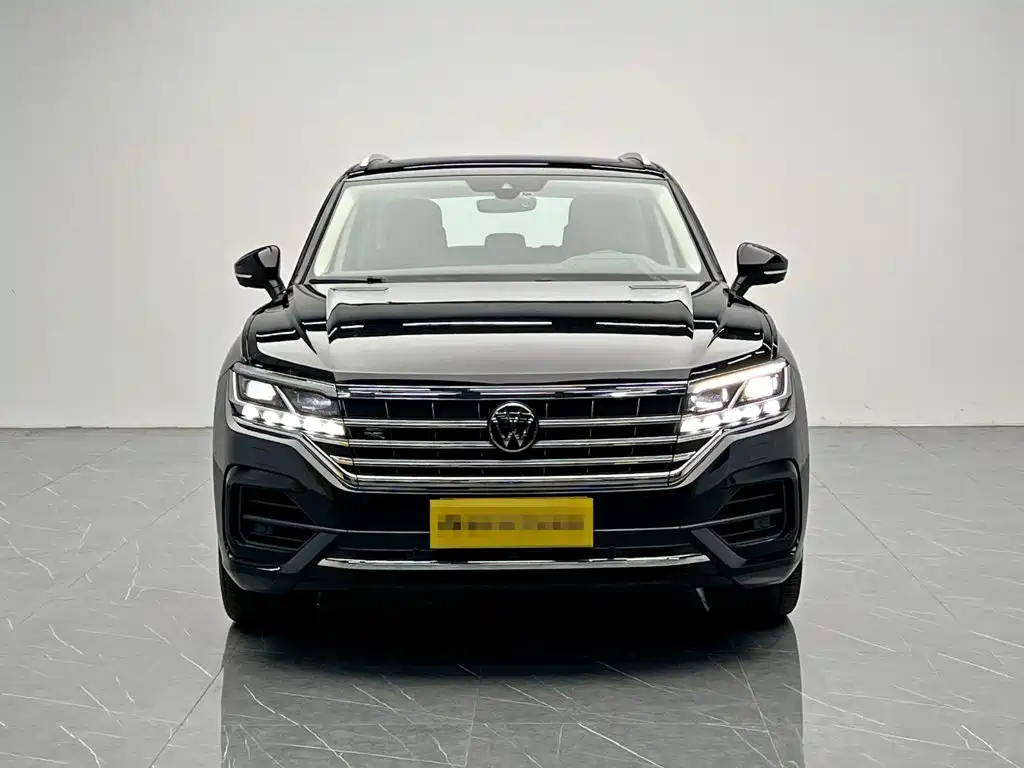 Volkswagen Touareg — фото 2