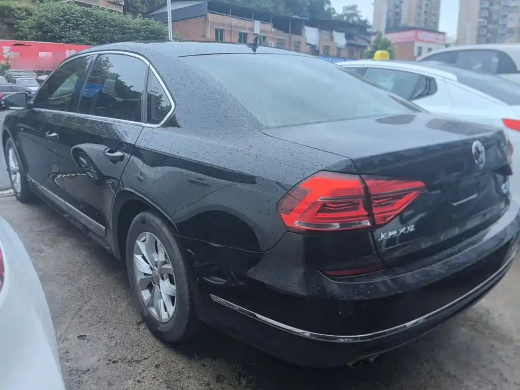 Volkswagen Passat — фото 5