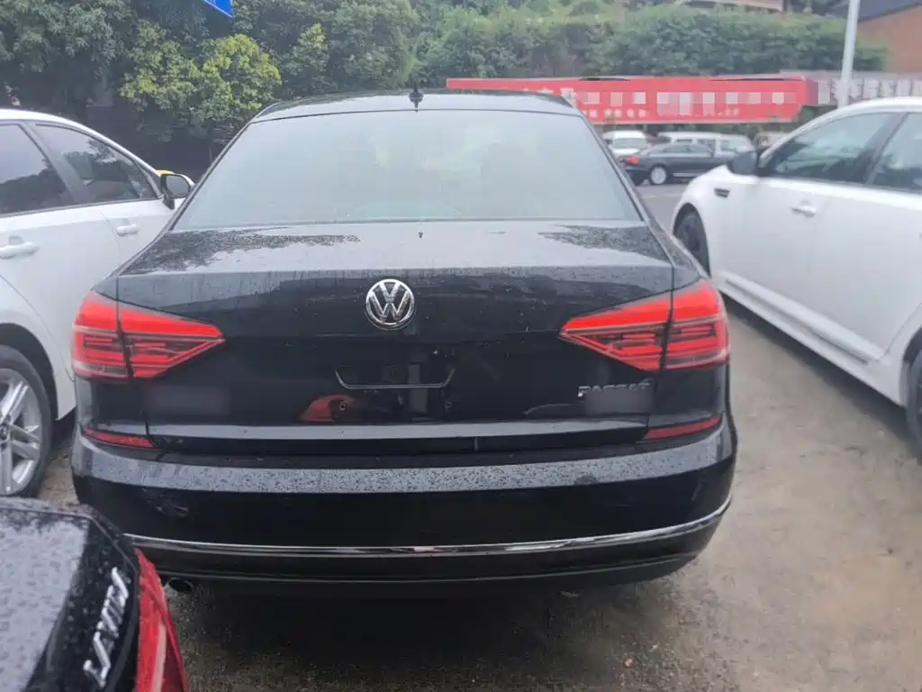 Volkswagen Passat — фото 6