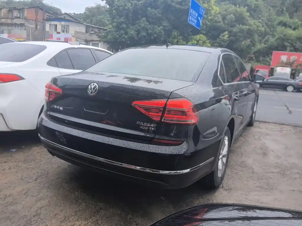 Volkswagen Passat — фото 7