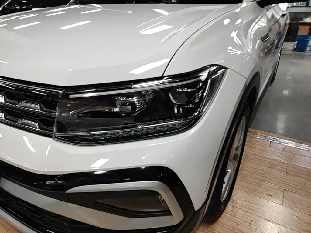 Volkswagen T-Cross — фото 24