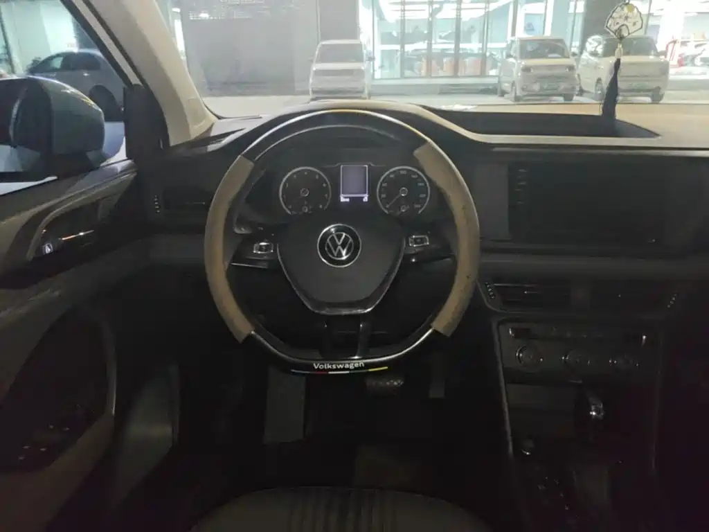 Volkswagen Tharu — фото 11
