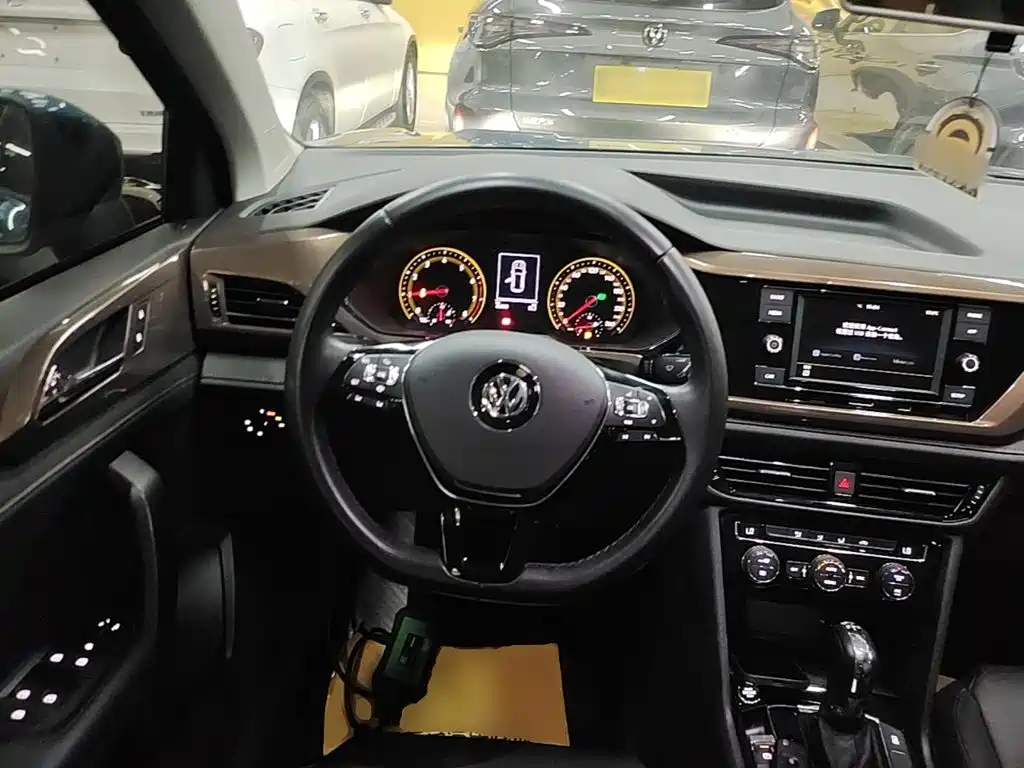Volkswagen Tharu — фото 11