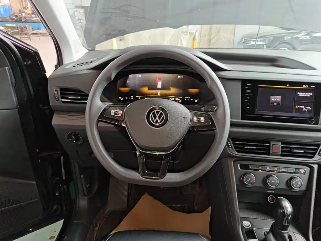 Volkswagen Tharu — фото 11