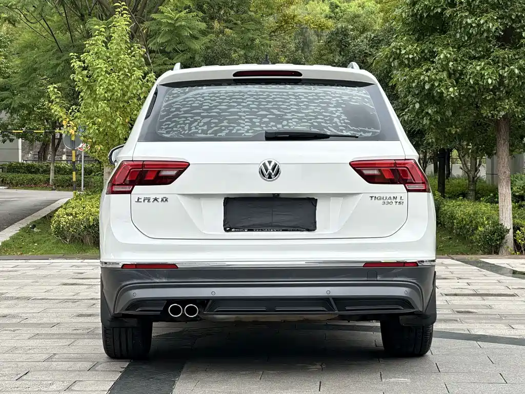 Volkswagen Tiguan L — фото 11