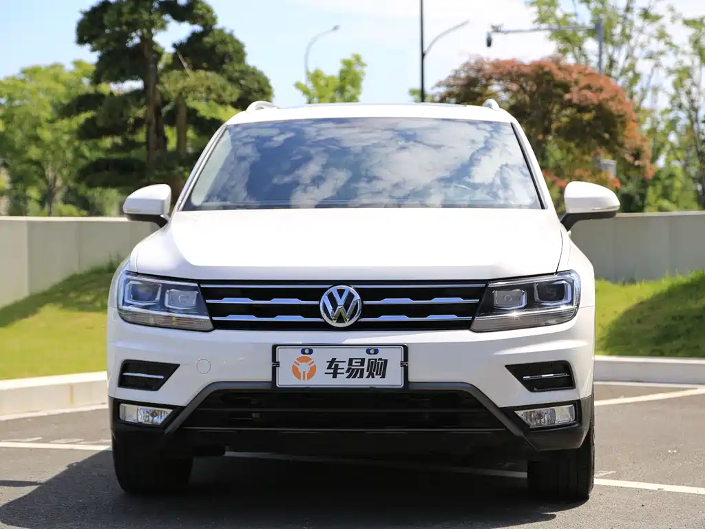 Volkswagen Tiguan L — фото 2