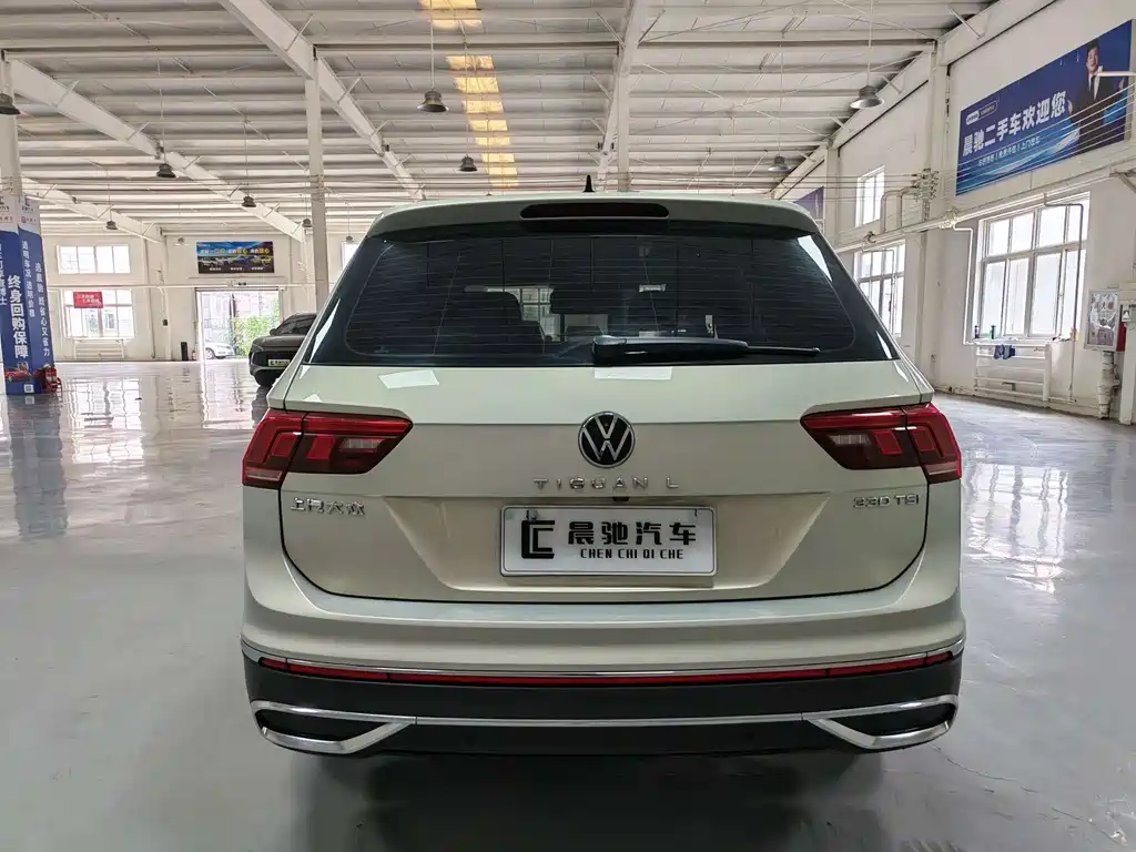 Volkswagen Tiguan L — фото 5