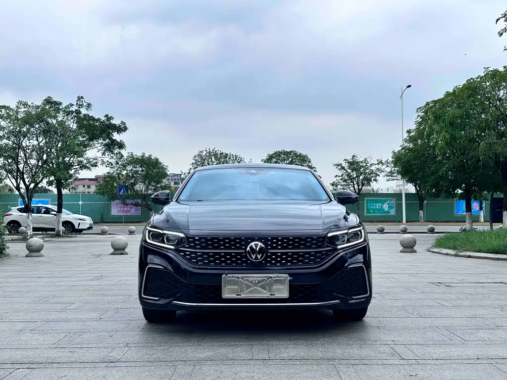 Volkswagen Passat — фото 2