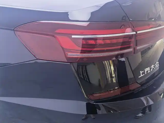 Volkswagen Passat — фото 18