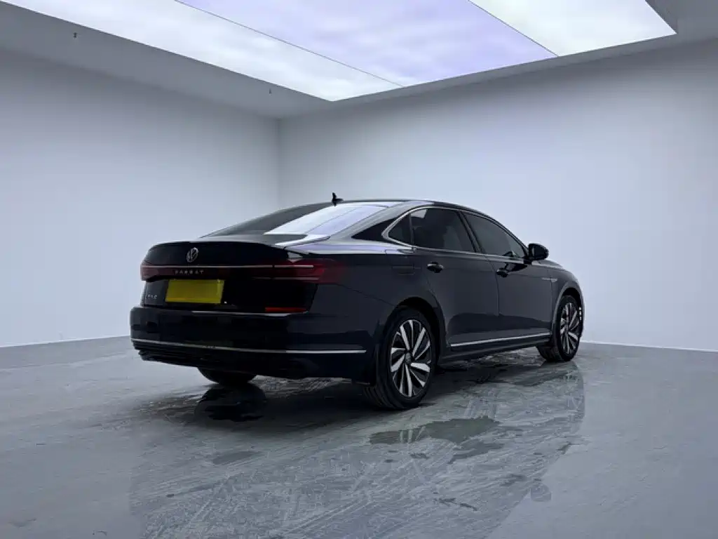 Volkswagen Passat — фото 4