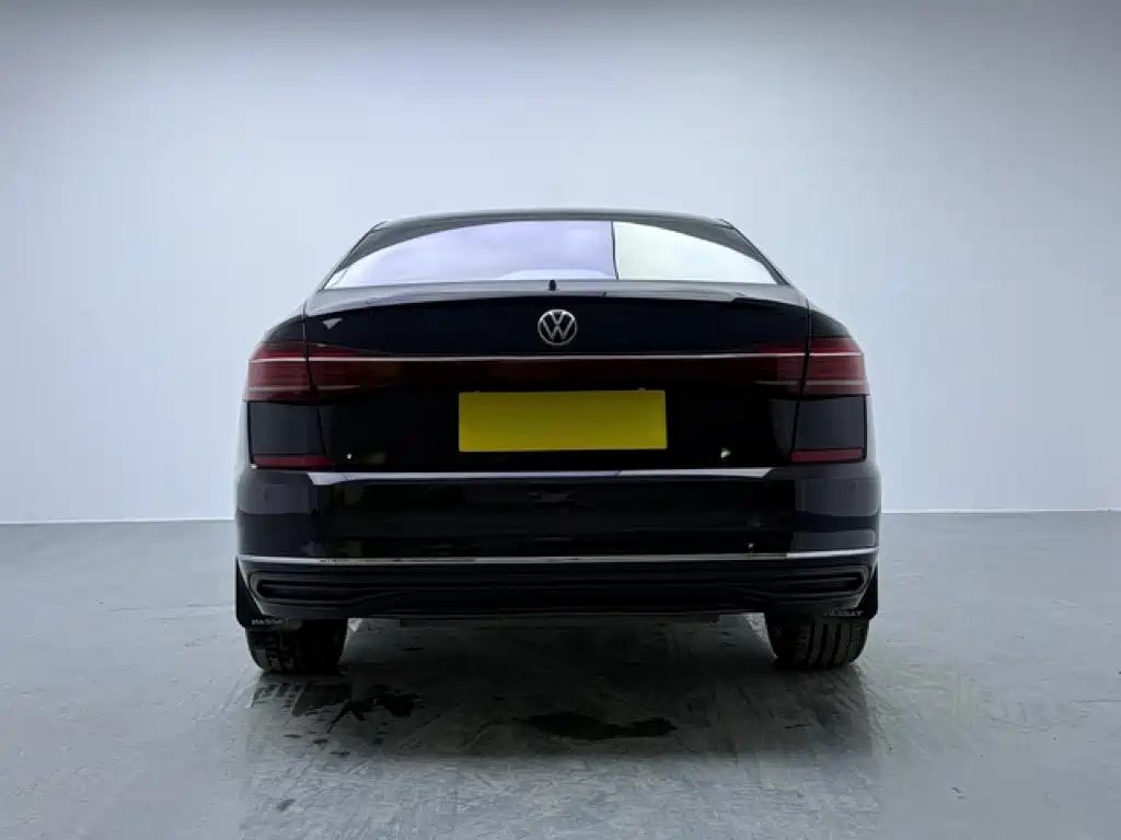 Volkswagen Passat — фото 5