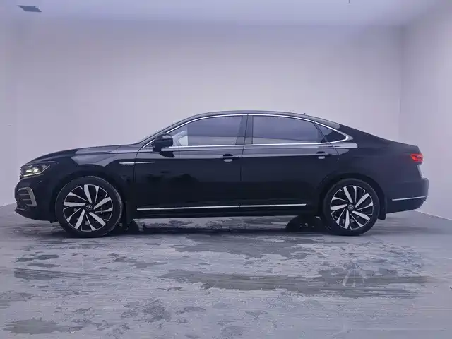 Volkswagen Passat — фото 7