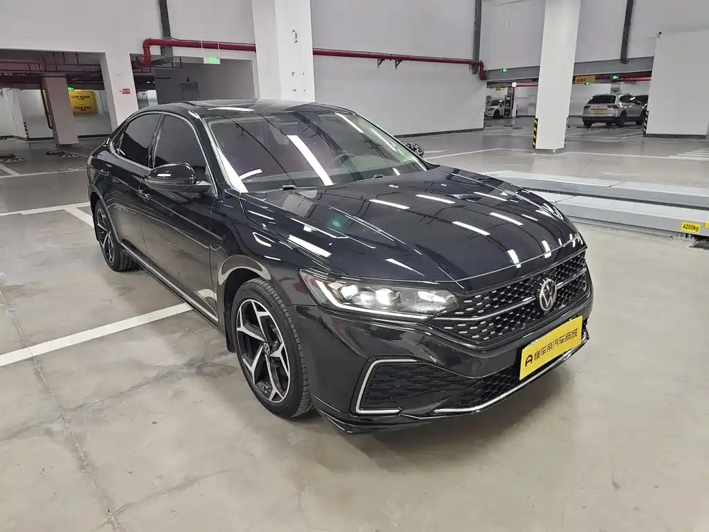 Volkswagen Passat — фото 6