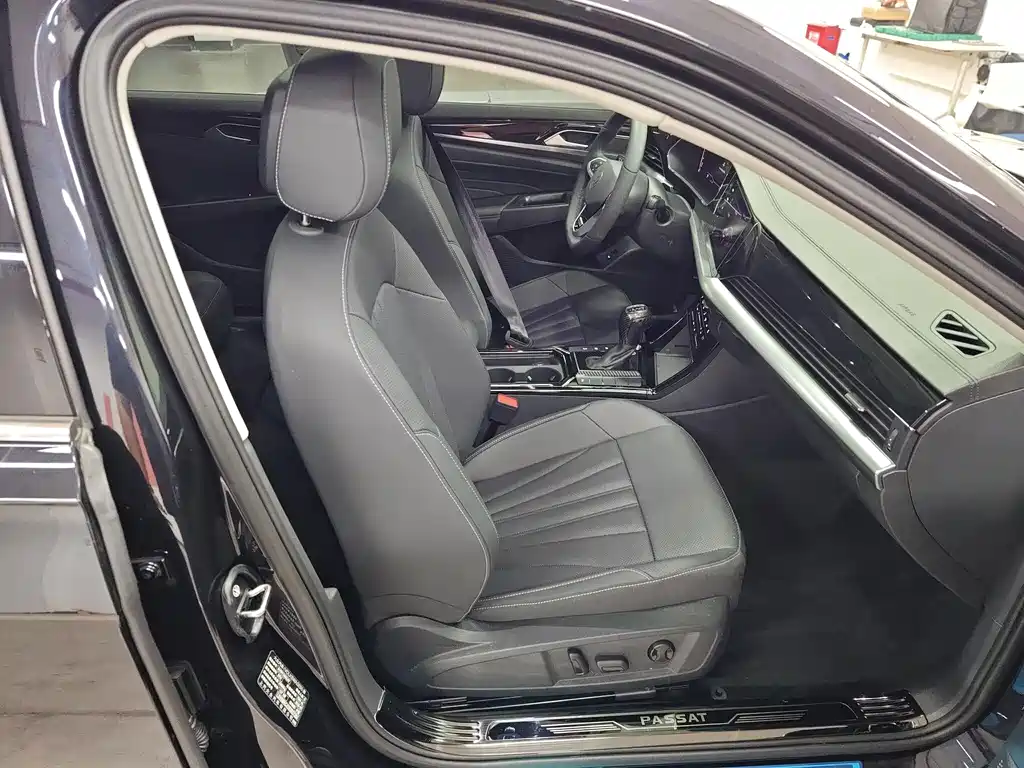 Volkswagen Passat — фото 10