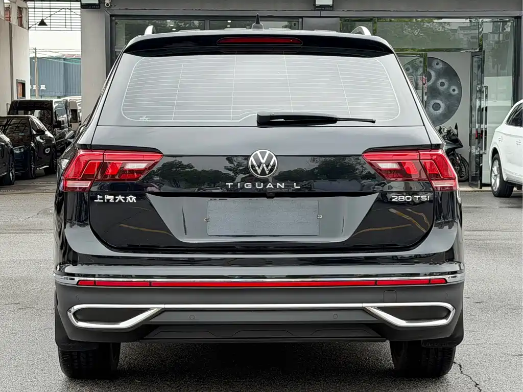 Volkswagen Tiguan L — фото 4