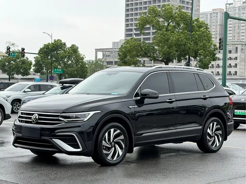 Volkswagen Tiguan L