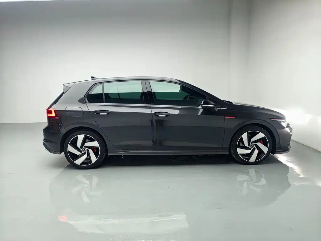 Volkswagen Golf GTI — фото 7