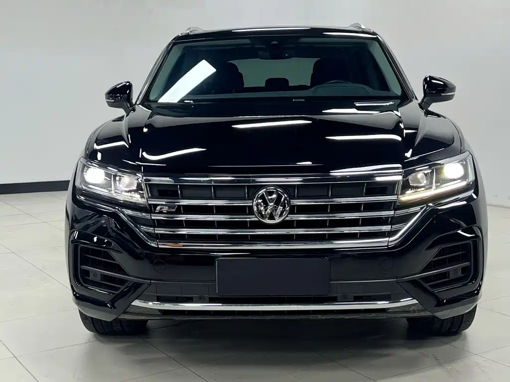 Volkswagen Touareg — фото 2