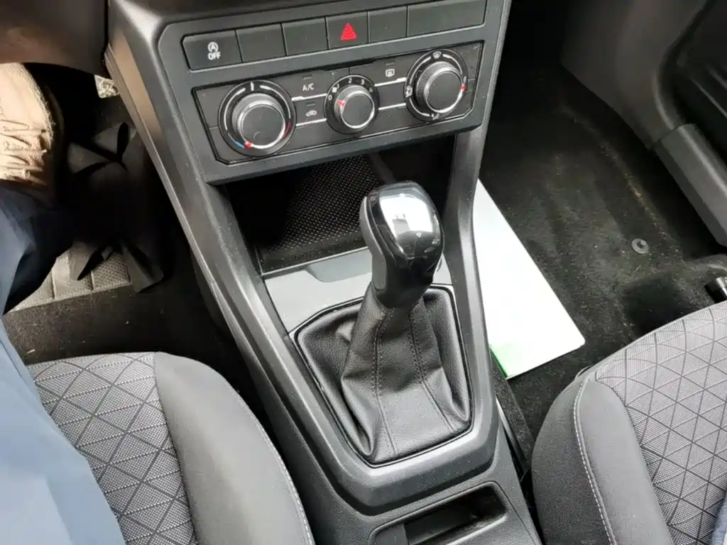 Volkswagen T-Cross — фото 14