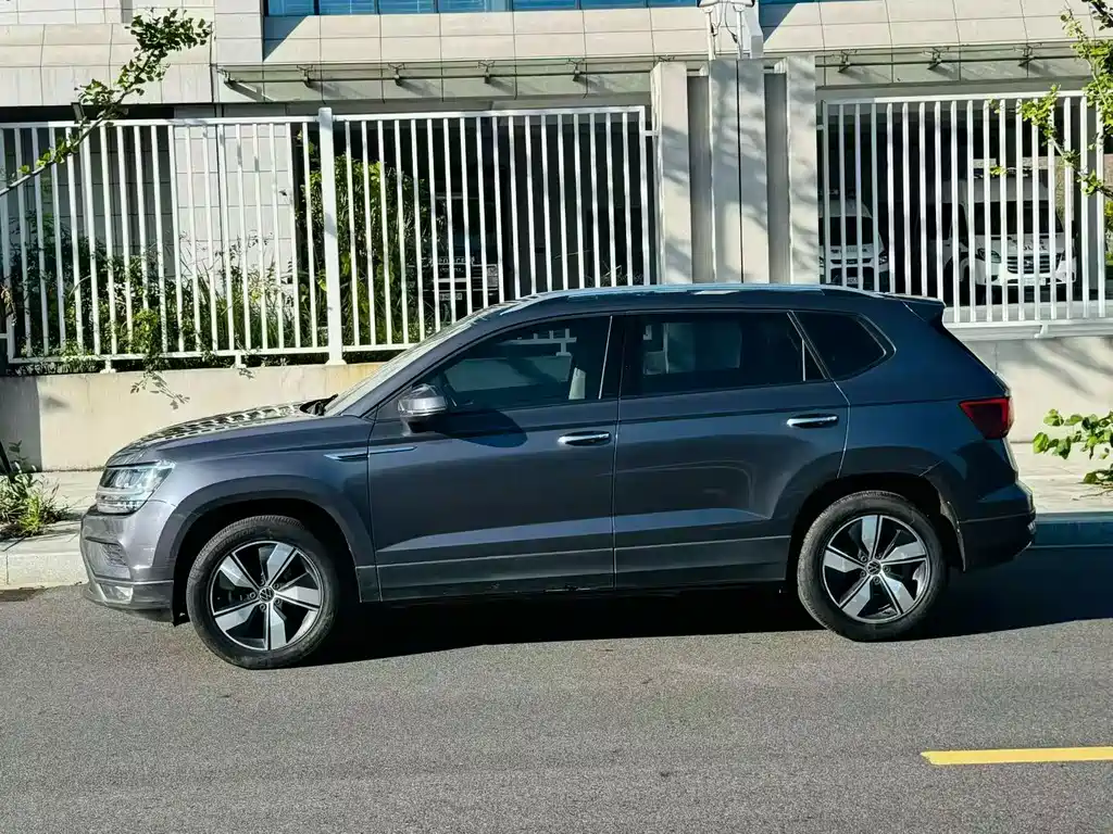 Volkswagen Tharu — фото 2