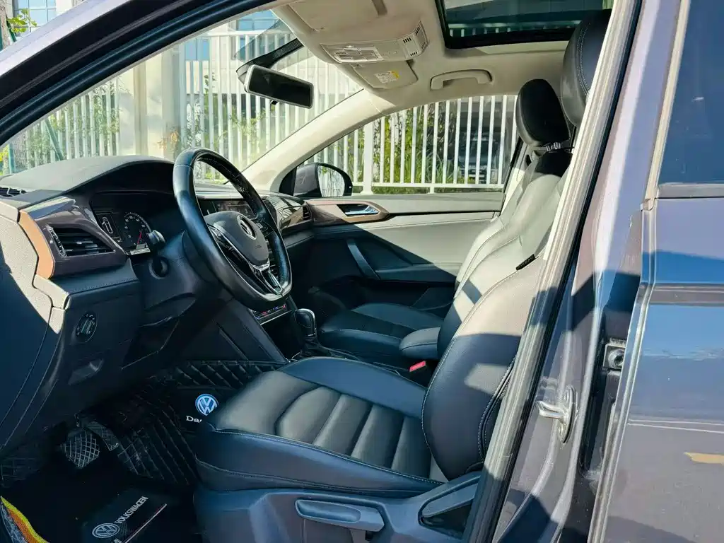 Volkswagen Tharu — фото 4