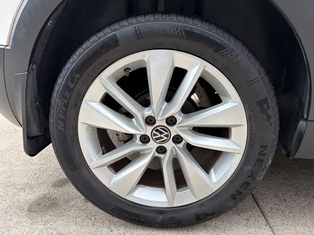Volkswagen T-Cross — фото 20