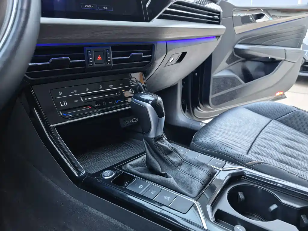 Volkswagen Passat — фото 9