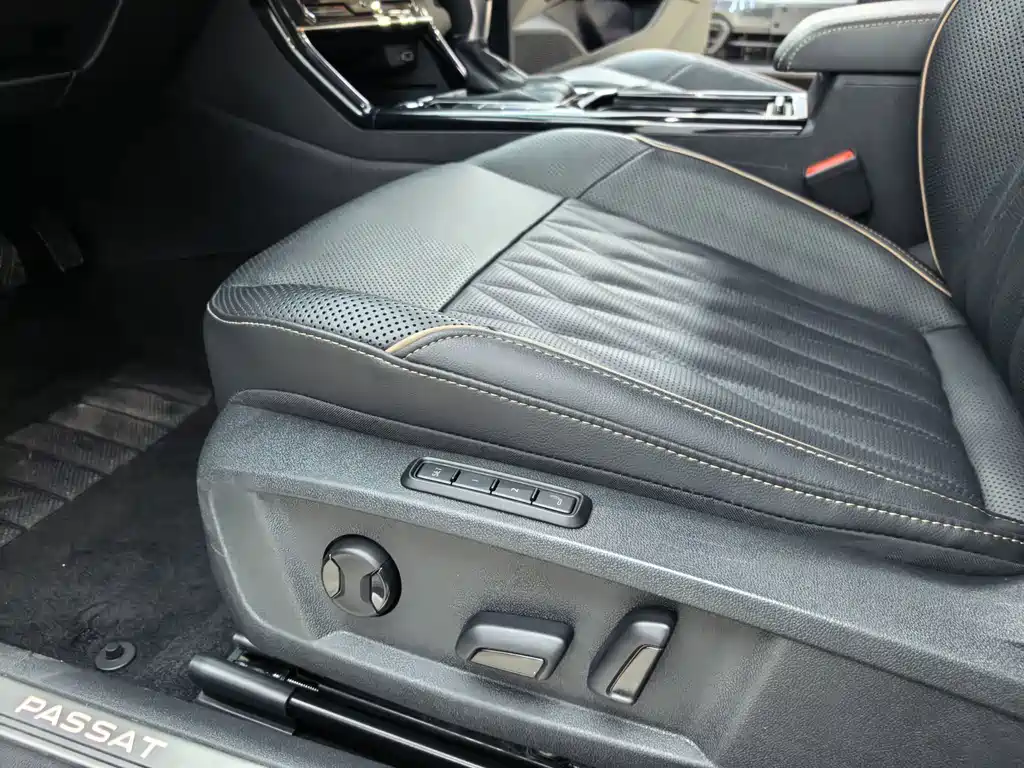 Volkswagen Passat — фото 10