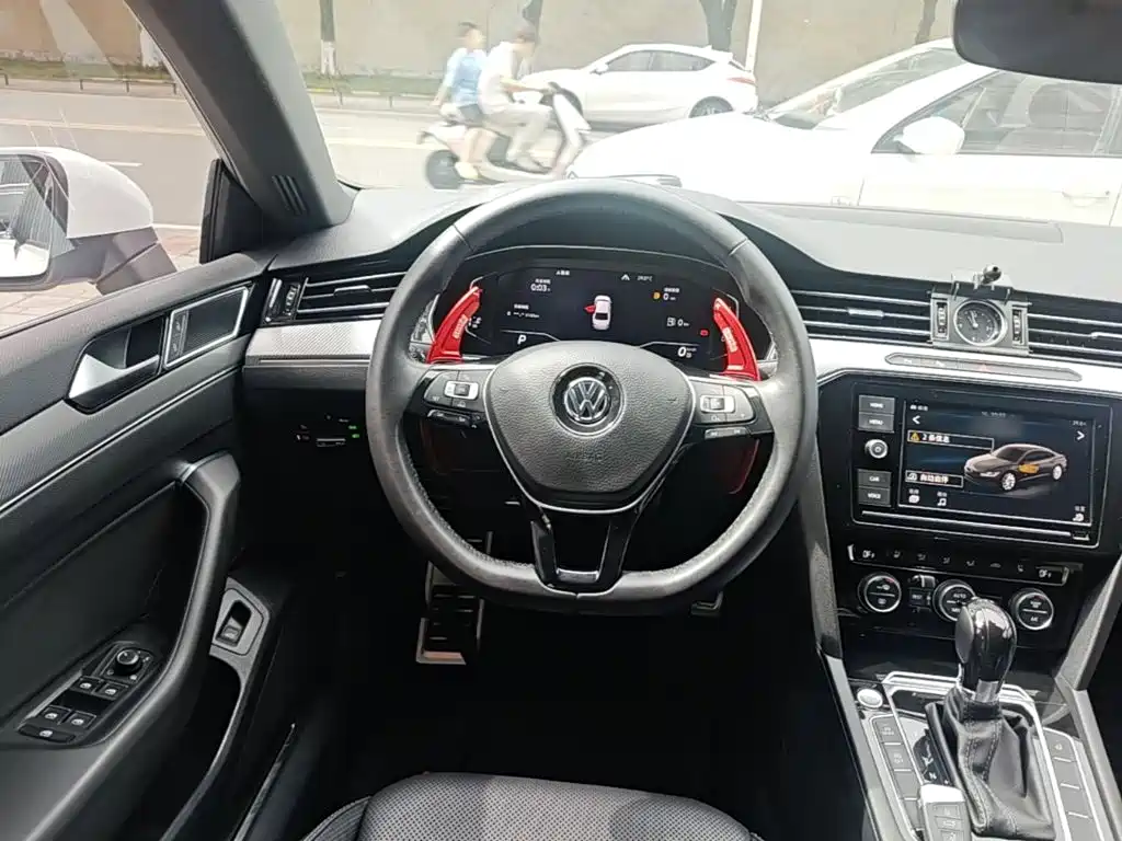 Volkswagen CC — фото 11