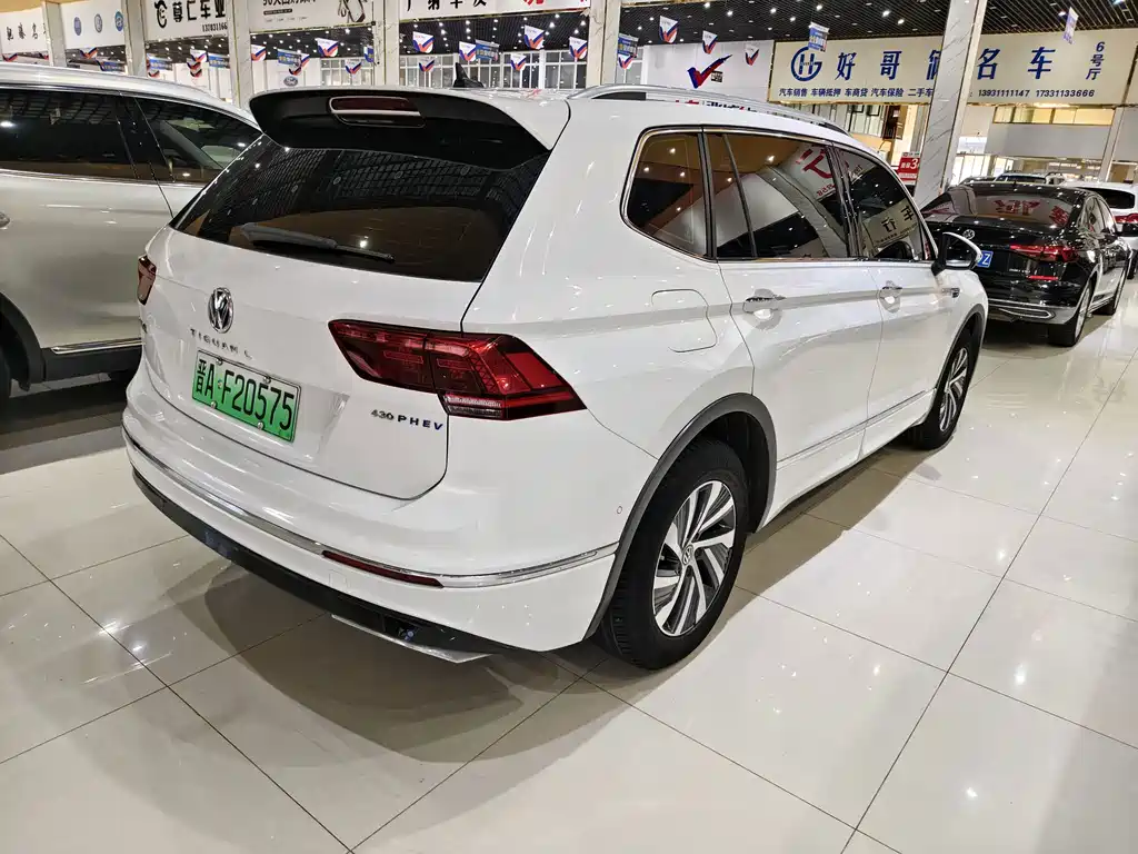 Volkswagen Tiguan L PHEV — фото 17