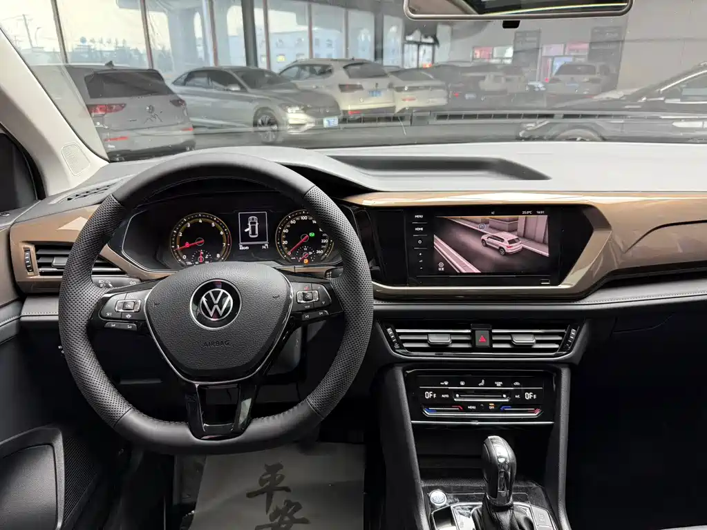 Volkswagen Tharu — фото 15