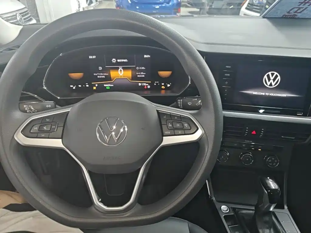 Volkswagen Passat — фото 11