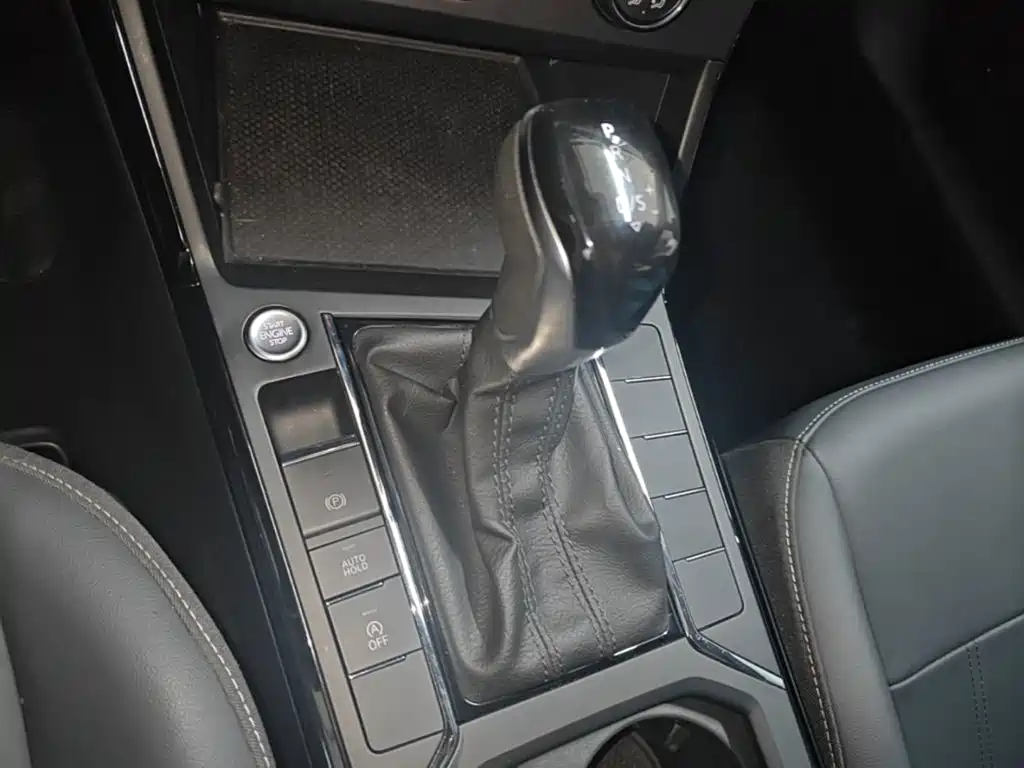 Volkswagen Passat — фото 14