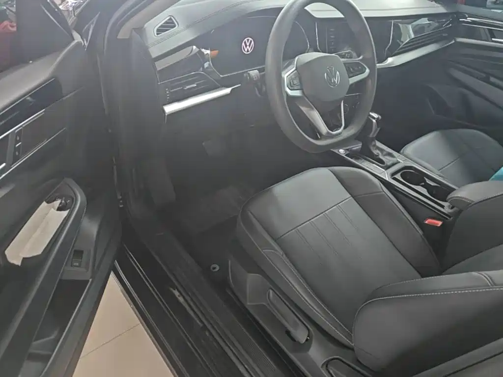 Volkswagen Passat — фото 15