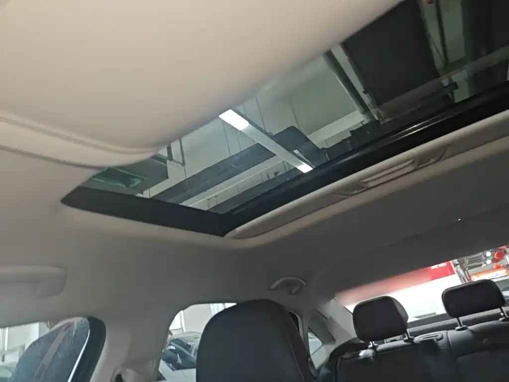 Volkswagen Passat — фото 18