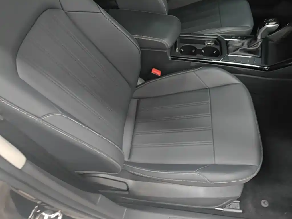 Volkswagen Passat — фото 25