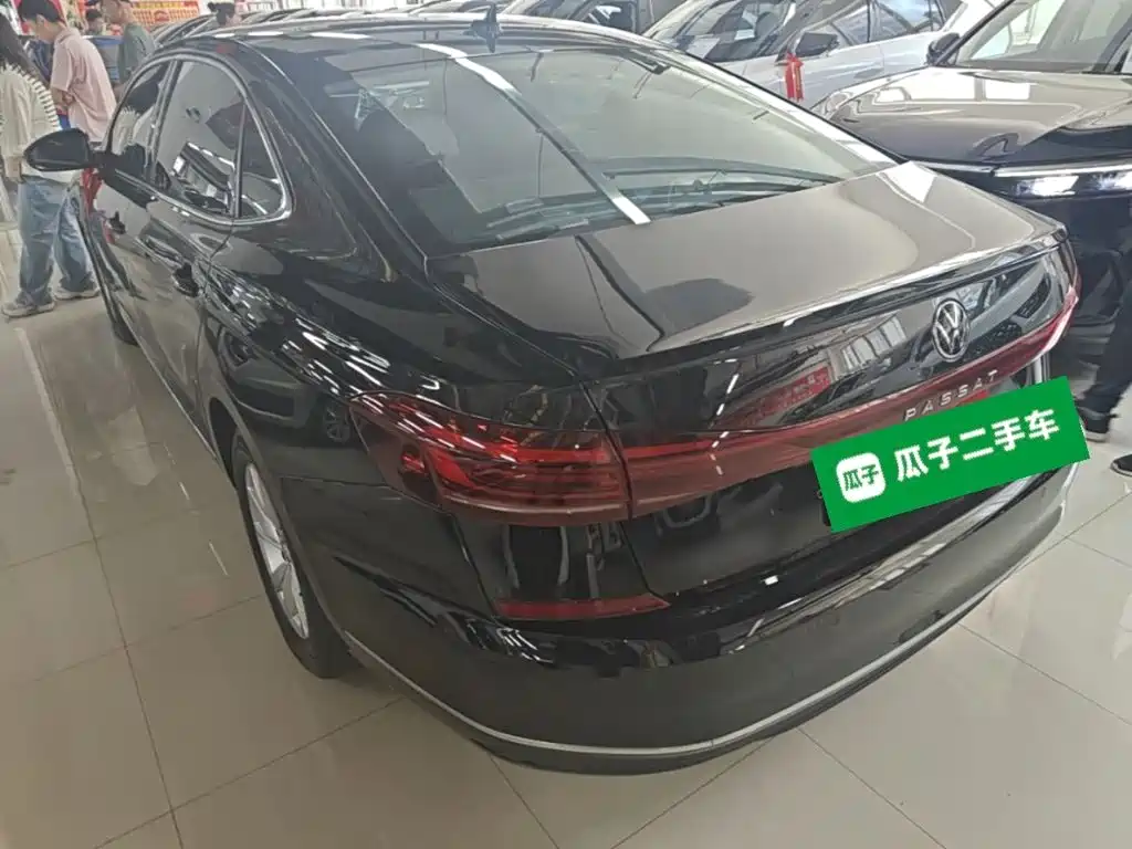 Volkswagen Passat — фото 5