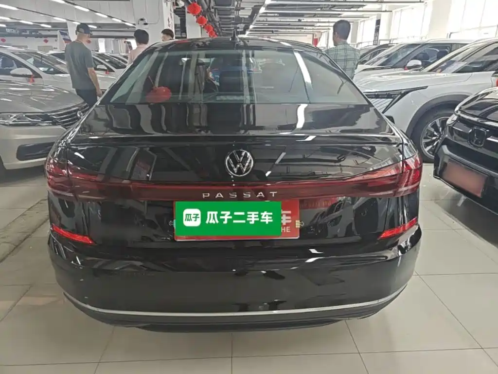 Volkswagen Passat — фото 6