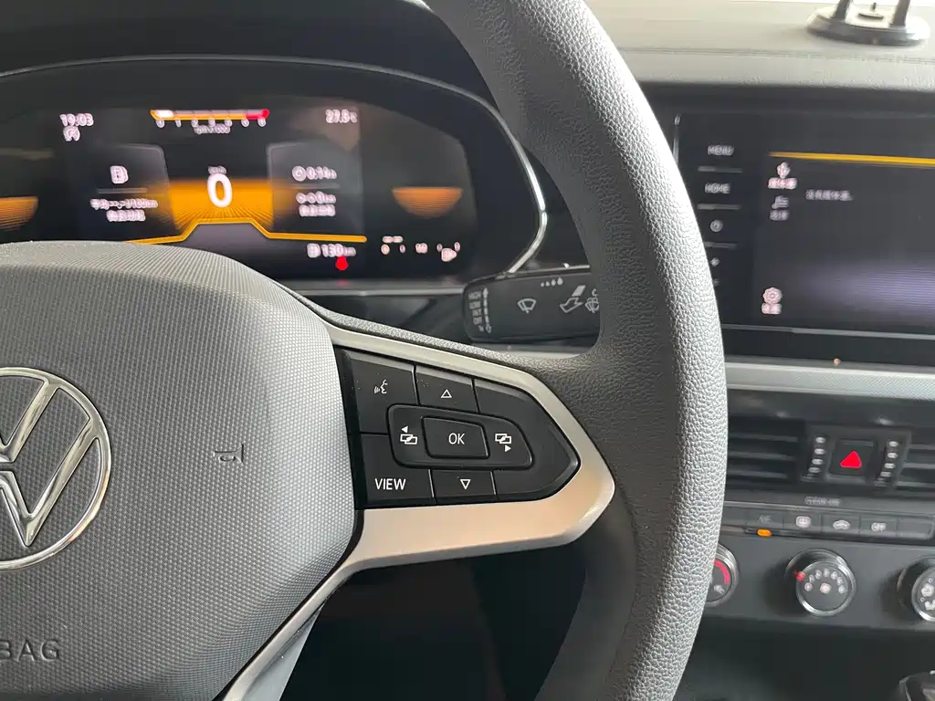 Volkswagen Passat — фото 18