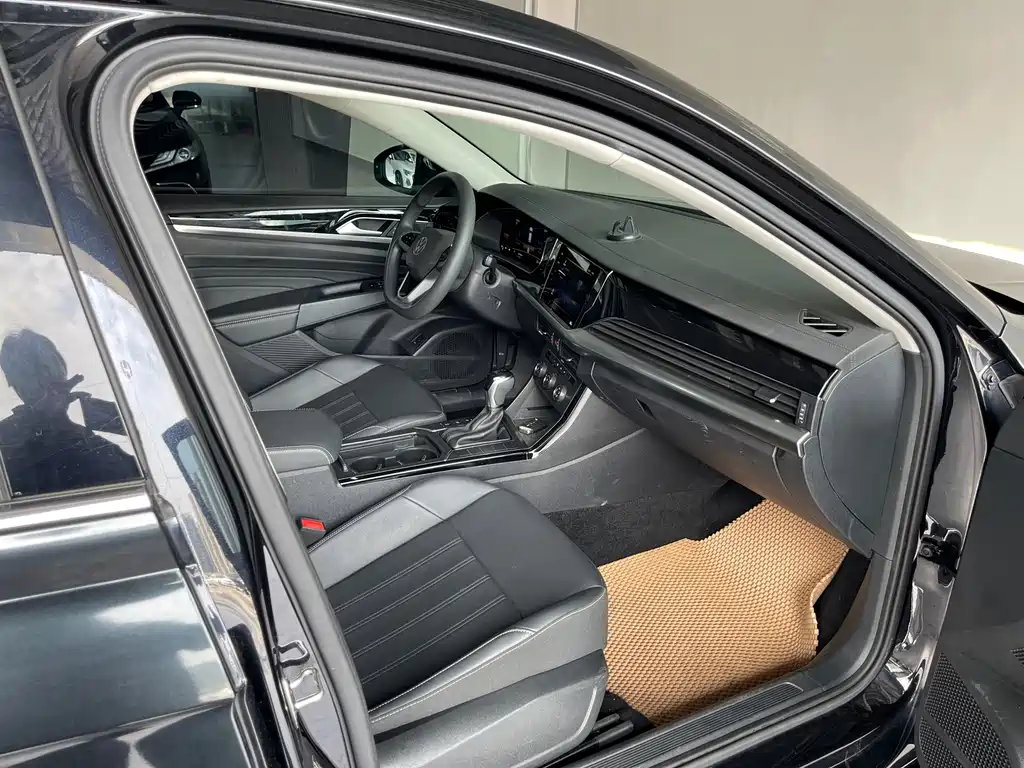 Volkswagen Passat — фото 24