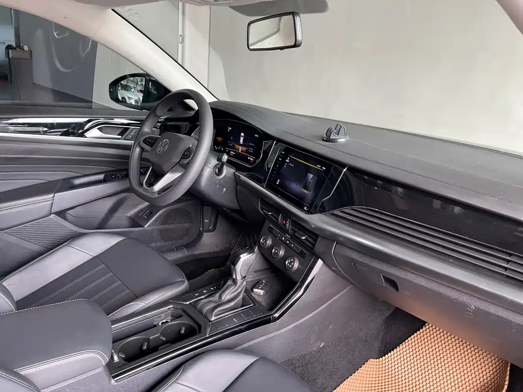 Volkswagen Passat — фото 26