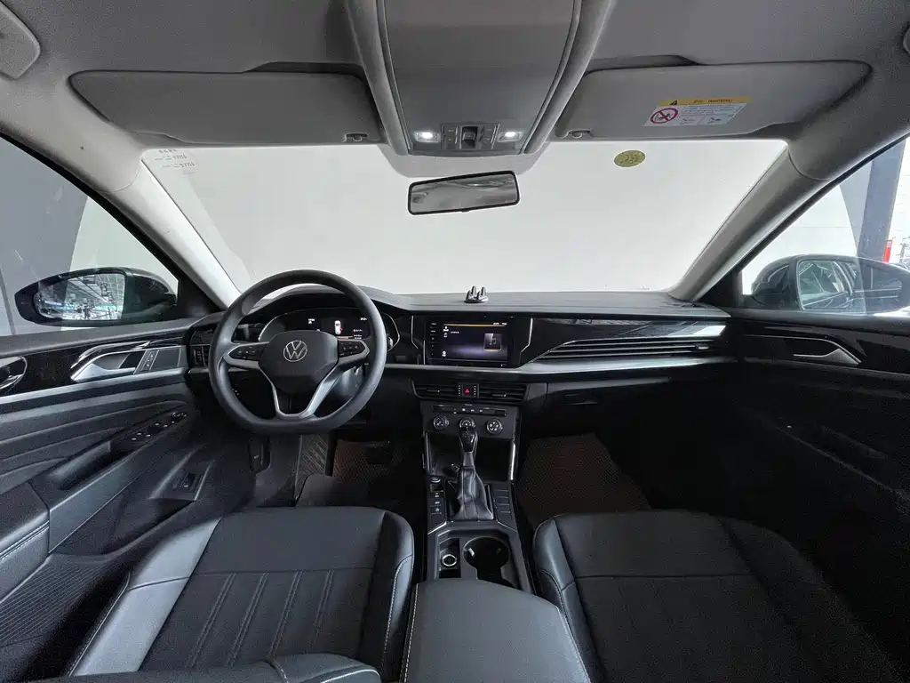 Volkswagen Passat — фото 27