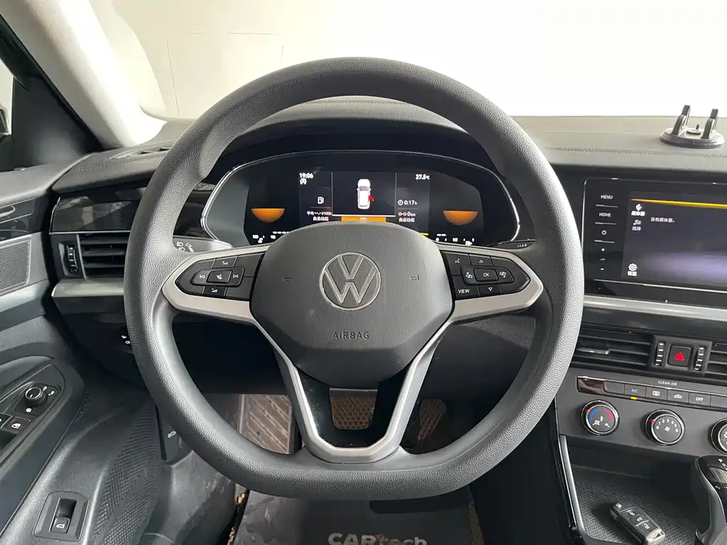 Volkswagen Passat — фото 28