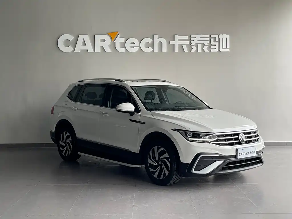Volkswagen Tiguan L — фото 3