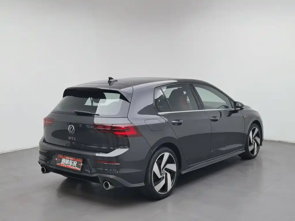 Volkswagen Golf GTI — фото 2