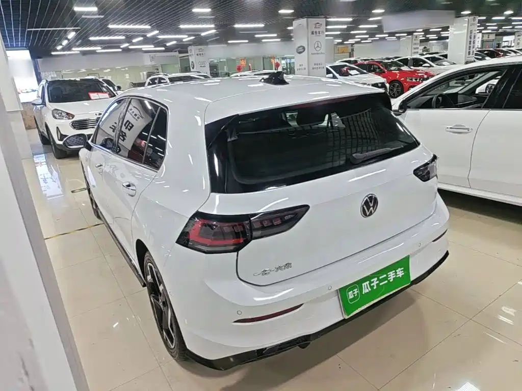 Volkswagen Golf — фото 5